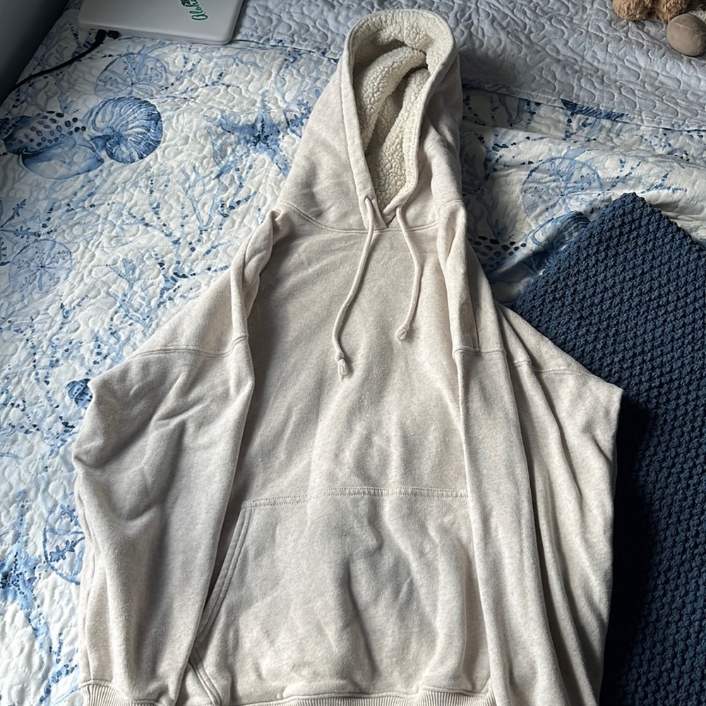 American Eagle sherpa oversized sweater